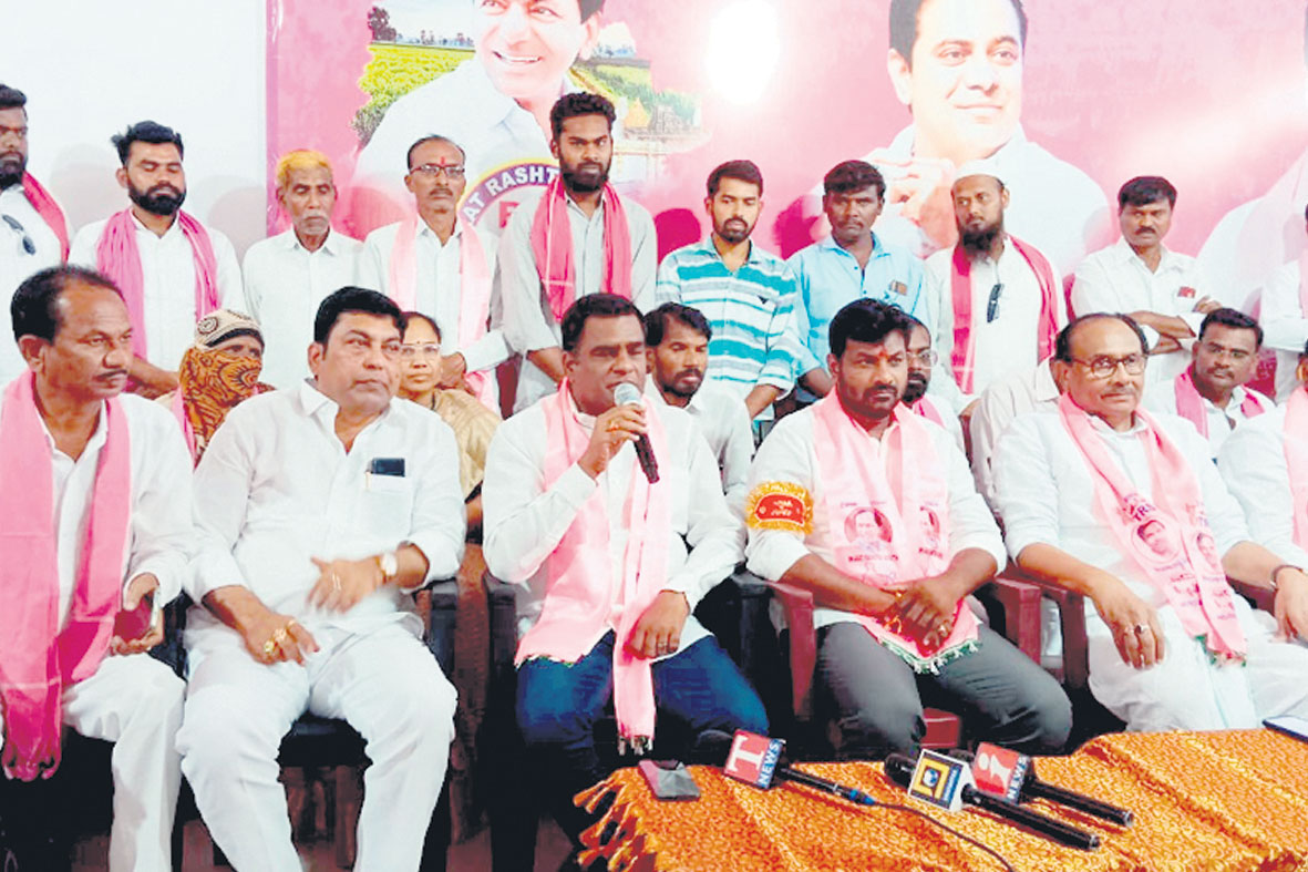 కేసీఆర్‌ వల్లే ఎమ్మెల్యే అయినవ్‌