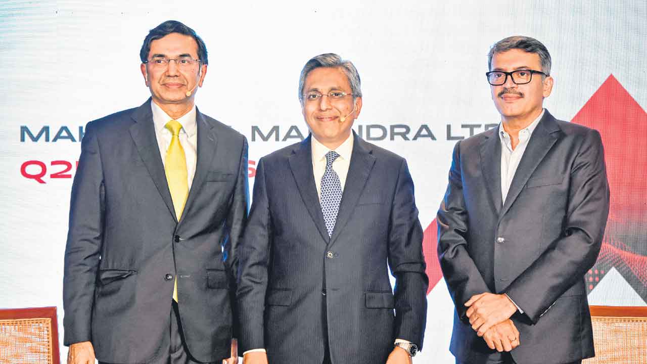 మహీంద్రా లాభం 2,348 కోట్లు