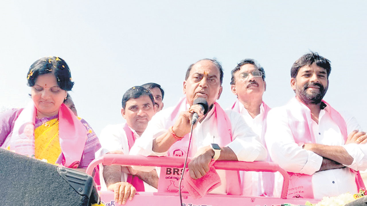 ప్రజా సేవకే జీవితం అంకితం