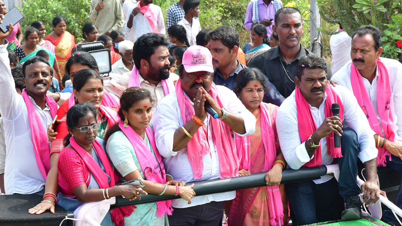 బండి సంజయ్‌ పెద్ద దొంగ