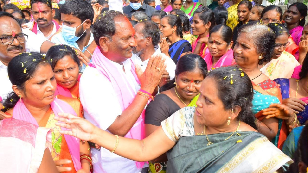 జాలిపడితే గోసపడుతరు