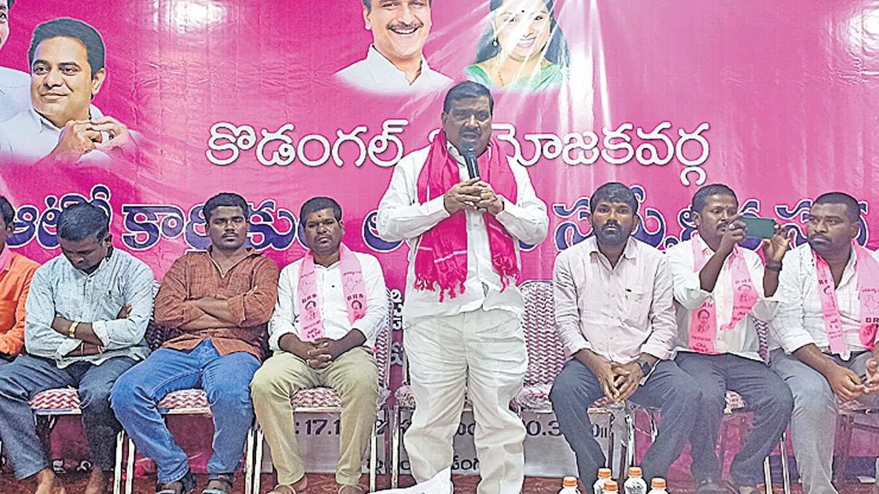 కాంగ్రెస్‌ జిమ్మిక్కులను నమ్ముద్దు