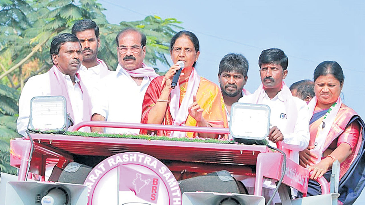 డబ్బుల సంచులు నెత్తిన పెట్టుకొని వచ్చినా కాంగ్రెస్‌కు ఓటమి తప్పదు