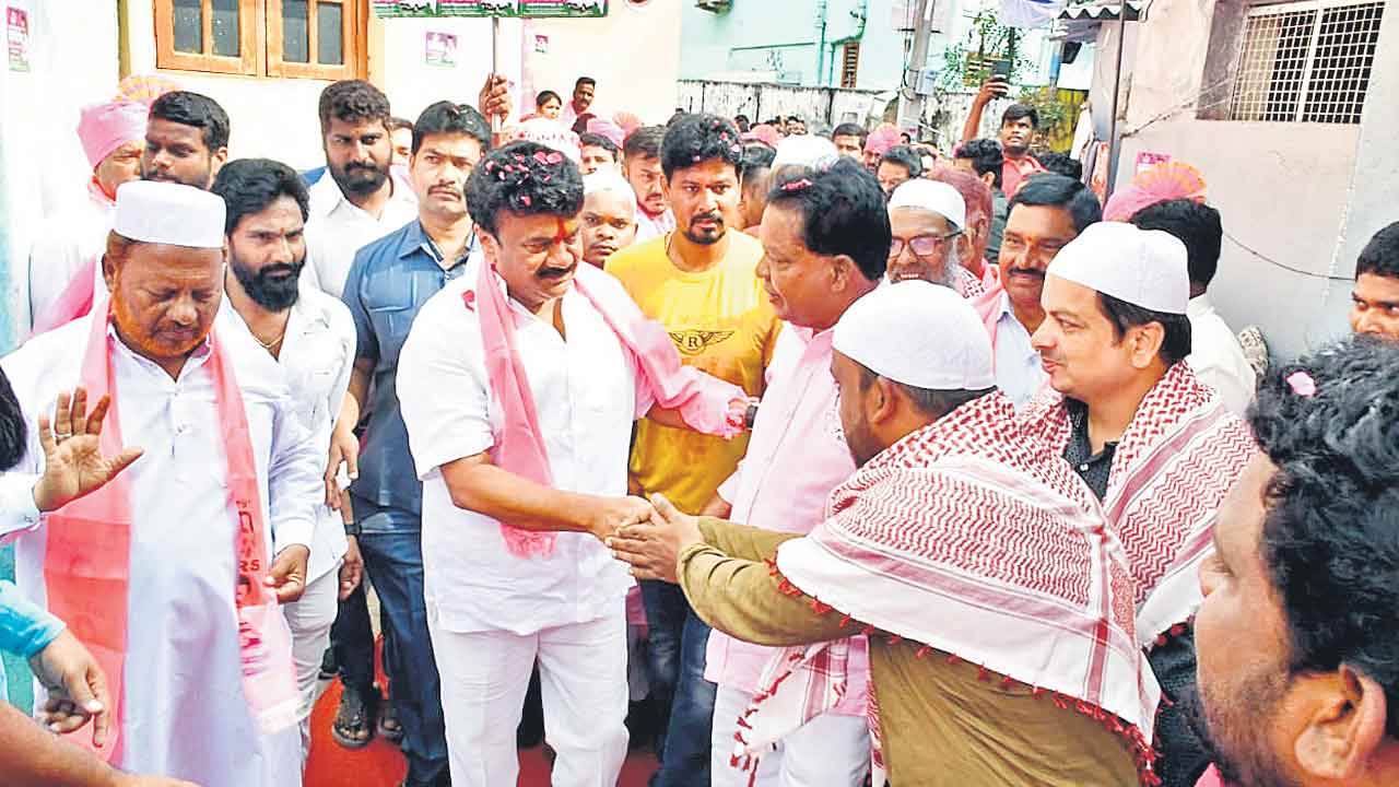 ప్రచారం హోరాహోరీ