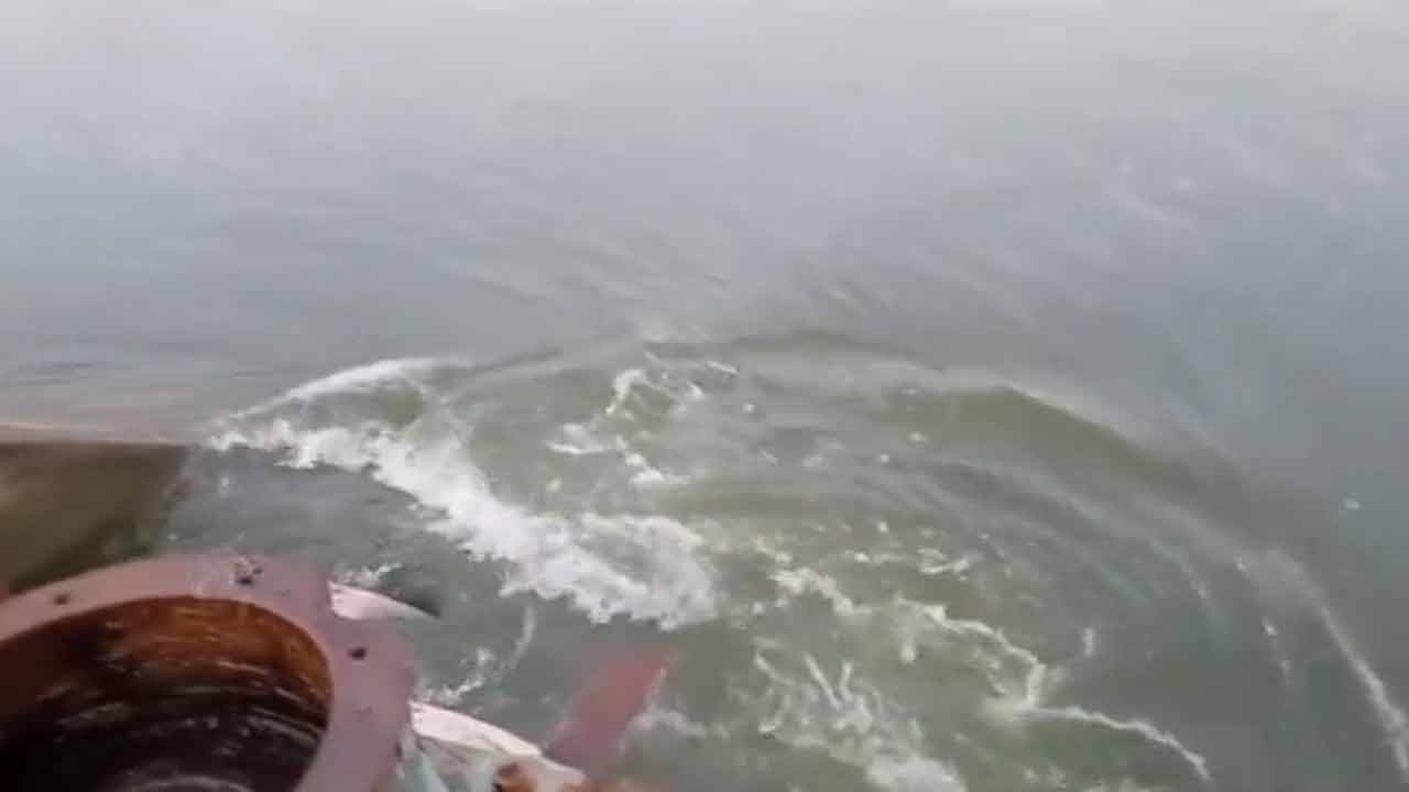 Escape Gate | సూర్యాపేట జిల్లాలో ఊడిపోయిన సాగర్‌ ఎడమ కాలువ ఎస్కేప్‌ గేటు..