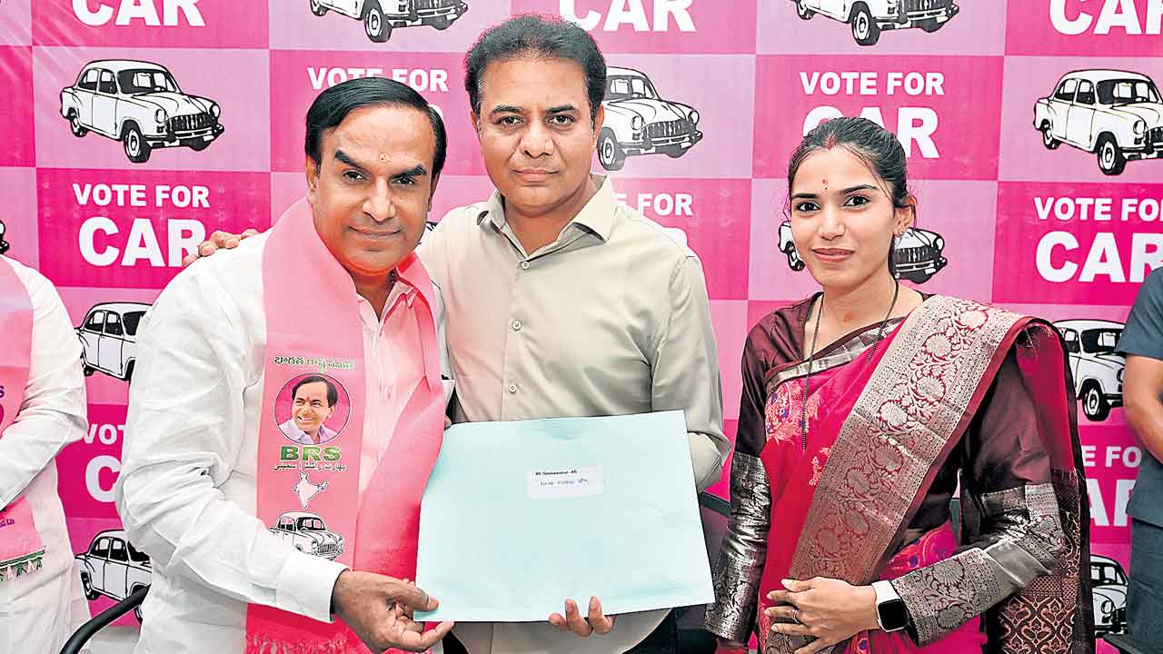 పెండింగ్‌ స్థానాల్లో అభ్యర్థులను ప్రకటించిన బీఆర్‌ఎస్‌