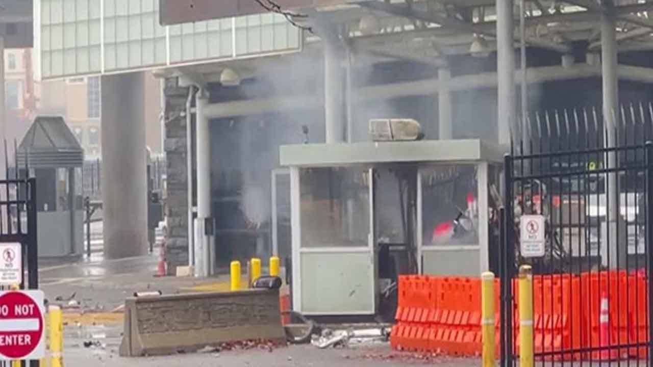 US-Canada Border | నయాగరా జలపాతం సమీపంలో పేలుడు.. అమెరికా-కెనడా సరిహద్దు మూసివేత