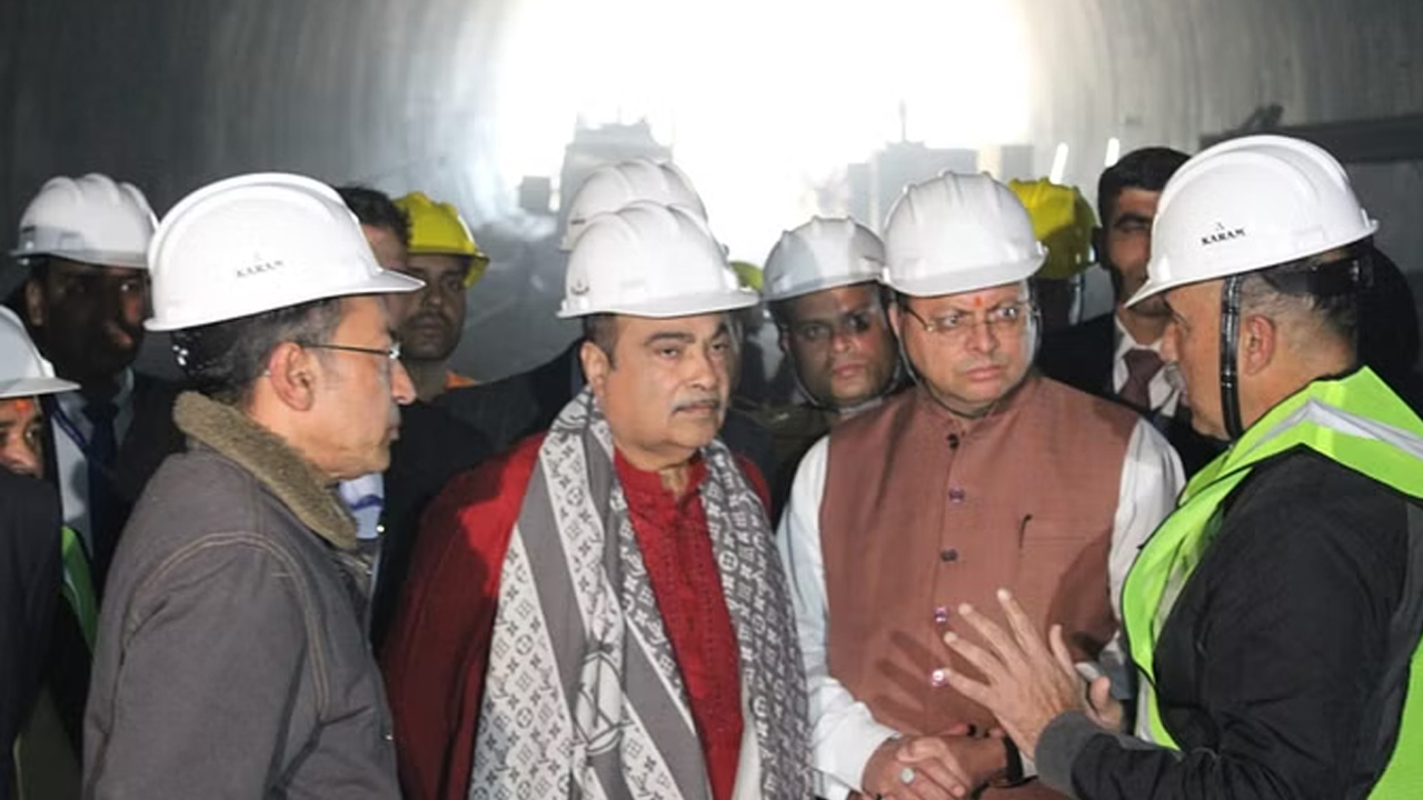 Uttarkashi Tunnel Collapse | టన్నెల్‌లో చిక్కుకున్న వారిని రక్షించేందుకు ఆరు ప్రణాళికలు : నితిన్‌ గడ్కరీ