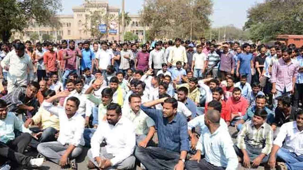 Revanth Reddy | ఓయూ విద్యార్థులను దారుణంగా కించపరిచిన రేవంత్‌ రెడ్డి.. తార్నాక బార్‌లో బీర్‌ తాగి అరుస్తరు.. చిల్లర ఖర్చులిస్తే ఏదైనా చేస్తారంటూ అవమానం