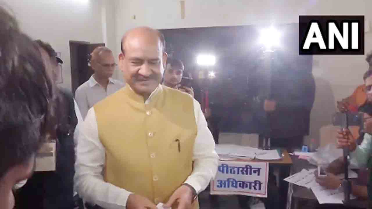 Rajasthan Elections | కోటాలో ఓటేసిన లోక్‌సభ స్పీకర్‌.. ప్రతి ఒక్కరూ ఓటేయాలంటూ అభ్యర్థన