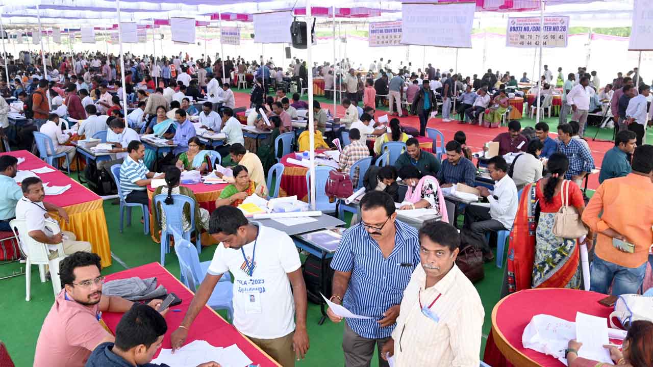 ఎన్నికలకు సర్వం సిద్ధం