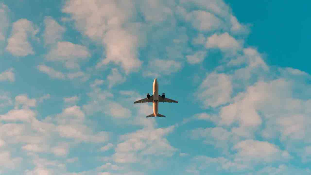 GPS Signal lost | మిడిల్‌ ఈస్ట్‌లో జీపీఎస్‌ సిగ్నల్స్‌ కోల్పోతున్న విమానాలు.. డీజీసీఏ ఆందోళన