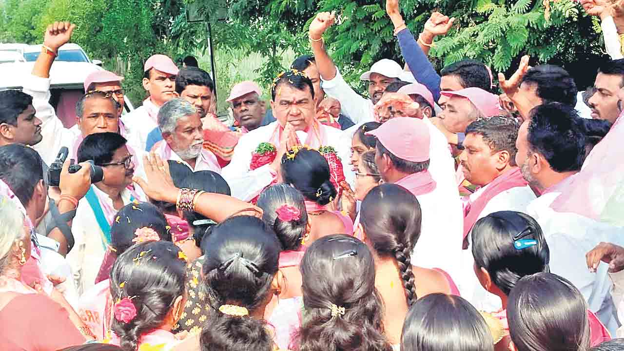 మరోసారి ఆశీర్వదిస్తే మరింత అభివృద్ధి