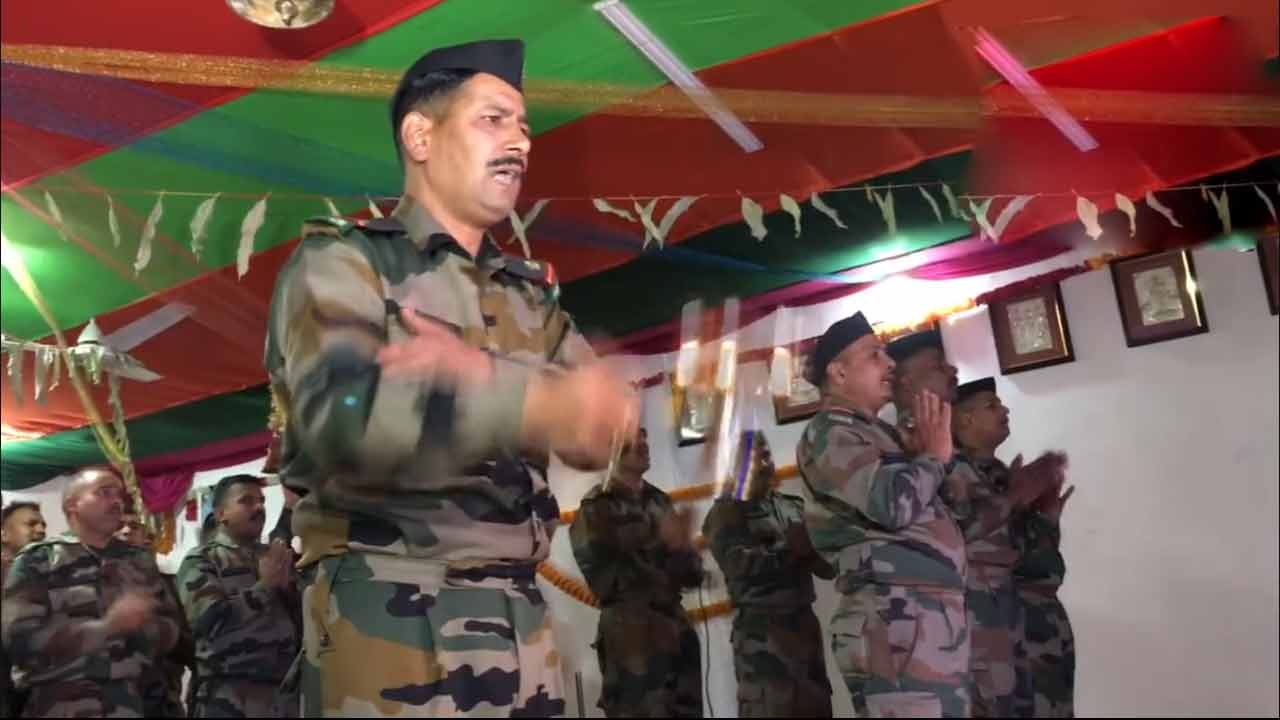 Deepawali Celebrations | పూంచ్‌ సెక్టార్‌లో సైనికుల దీపావళి సంబురాలు