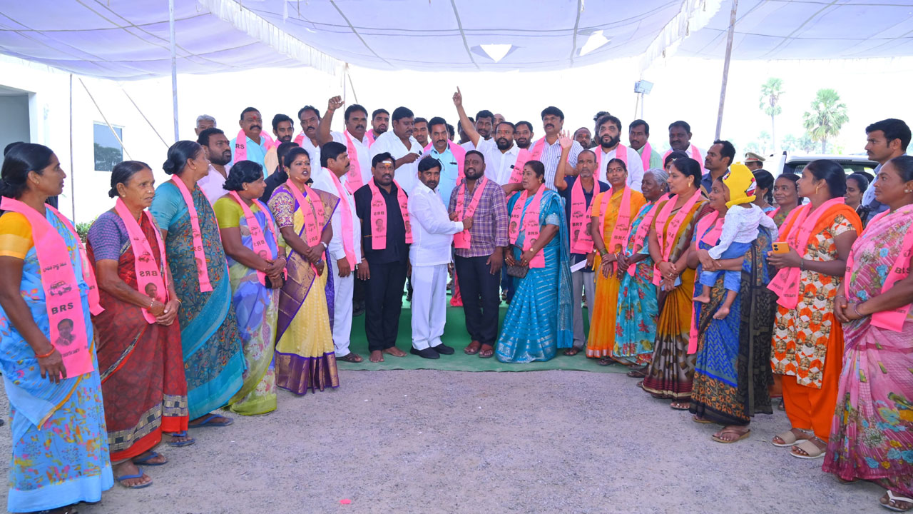 నీచ రాజకీయాలకు ఓటుతో బుద్ధి చెప్పాలి