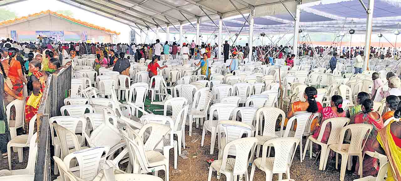 Priyanka Gandhi | జనాల్ని సమీకరించలేనోళ్లు పార్టీని ఎలా గెలిపిస్తారు? కాంగ్రెస్‌ నేతలపై ప్రియాంకగాంధీ అసహనం