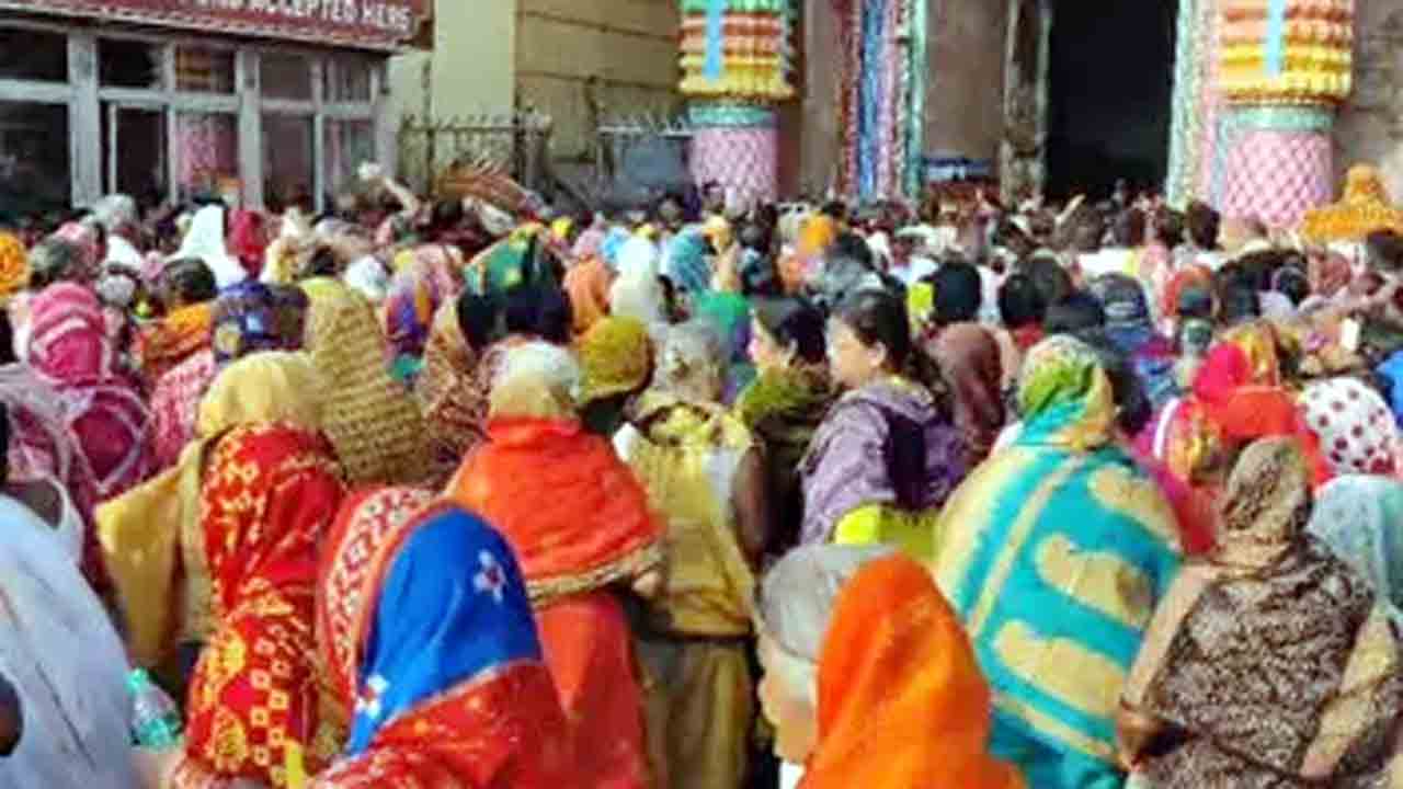 Puri Temple | పూరీ ఆలయంలో తొక్కిసలాట.. 10 మంది భక్తులకు గాయాలు