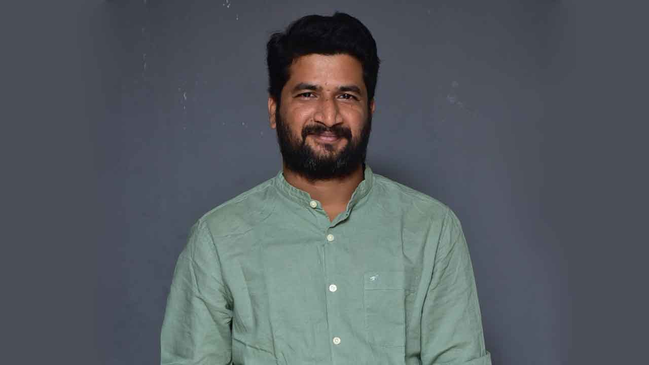 అక్కడే మొదలై అక్కడే ముగిసే సినిమా ఇది