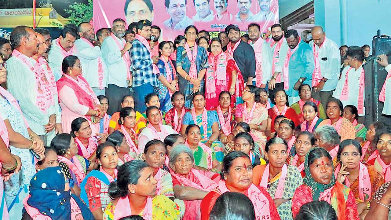 కాంగ్రెస్‌కు ఓటేస్తే.. కరంట్‌ కోతలే