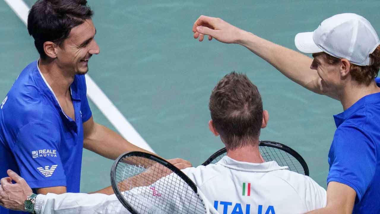 Davis Cup 2023 | జ‌కోవిచ్‌కు ఝ‌ల‌కిచ్చిన సిన్న‌ర్.. డేవిస్ క‌ప్ ఫైన‌ల్లో ఇట‌లీ