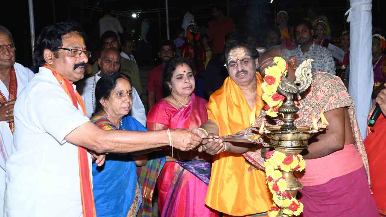 Srisailam | నమక చమకాలకు  శ్రీశైలం.. కాశీ ప్రతీకలు.. మాడుగుల నాగఫణిశర్మ