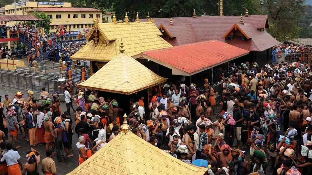 Sabarimala Temple | శబరిమలలో భక్తుల రద్దీ.. నిన్న ఒక్కరోజే స్వామివారిని దర్శించుకున్న 70 వేల మంది