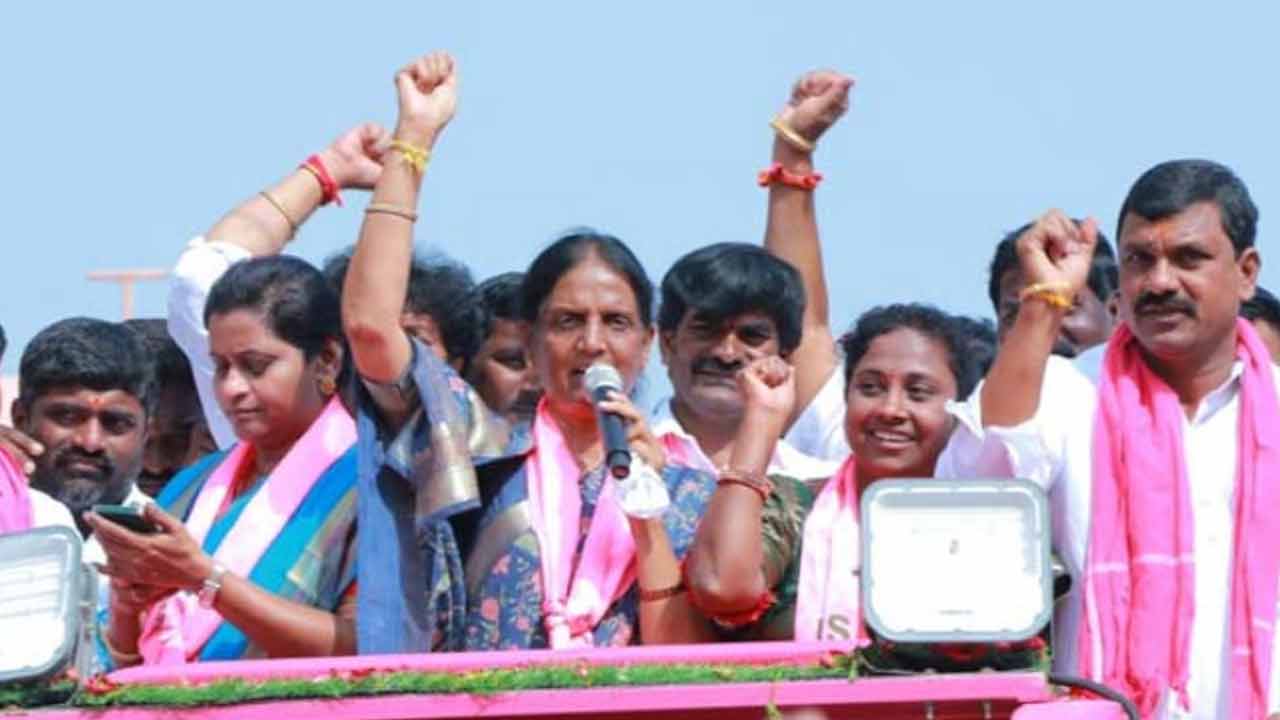 Sabitha Indra Reddy | ప్రజల్లో చిచ్చుపెట్టి, అభివృద్ధి పట్టని పార్టీలకు ఓటుతో బుద్ధి చెప్పాలి: మంత్రి సబిత