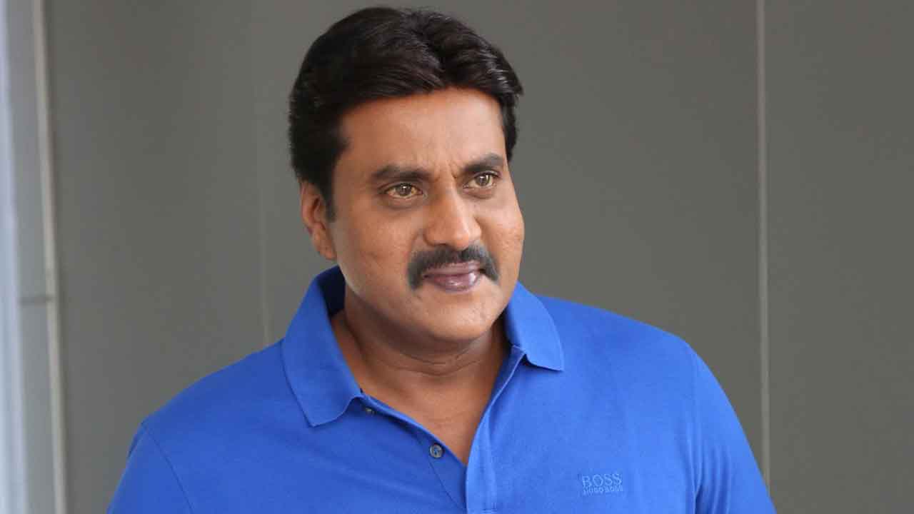 ‘విశ్వంభర’లో సునీల్‌?