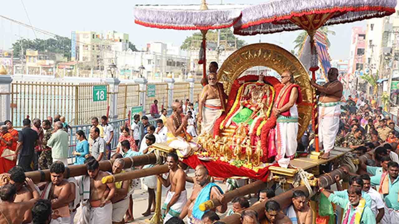 Brahmotsavam |  తిరుచానూరులో వైభవంగా కొనసాగుతున్న కార్తిక బ్రహ్మోత్సవాలు