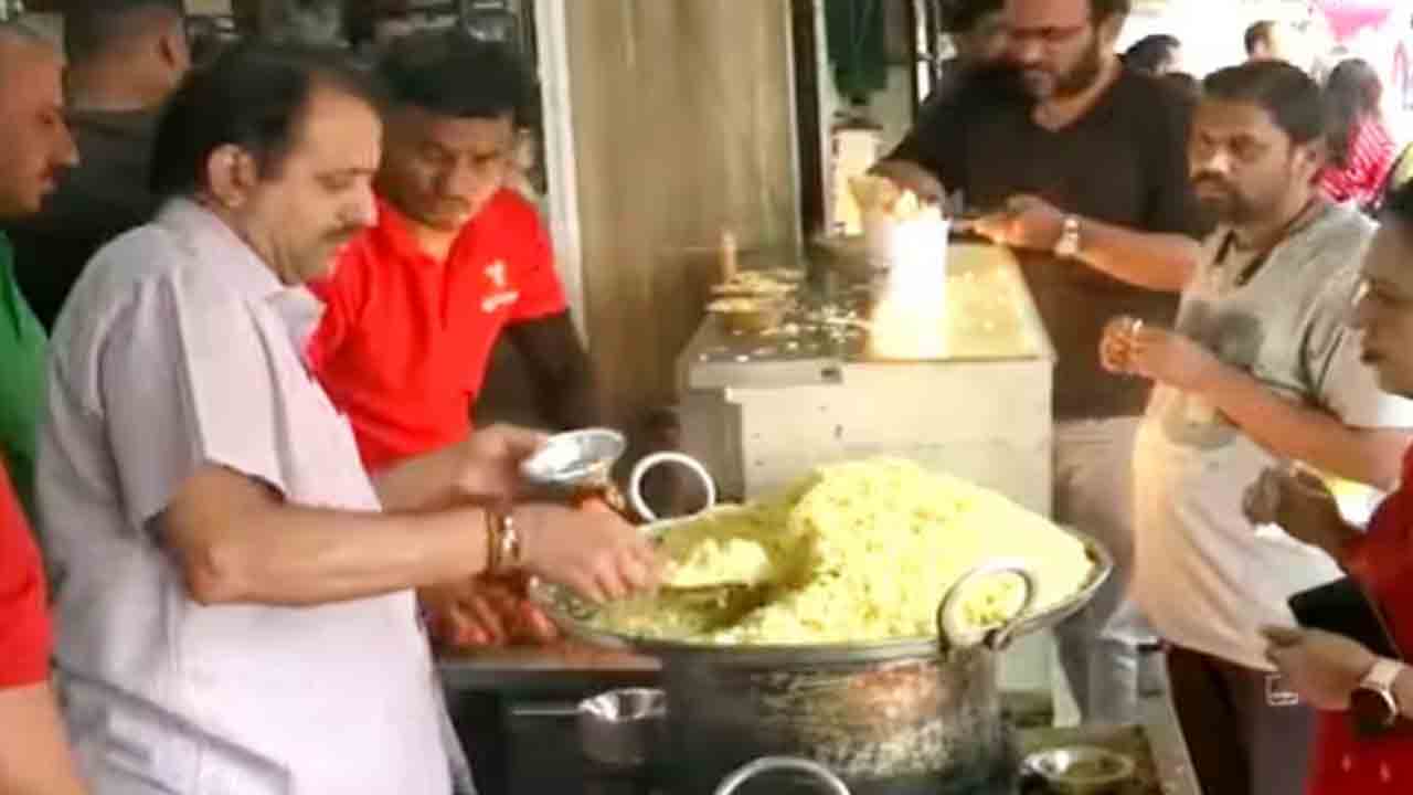 Madhya Pradesh Assembly Polls | ఓటు వేసిన వారికి.. ఉచితంగా పోహా, జిలేబీ పంపిణీ