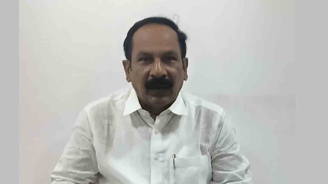 రాజకీయ సన్యాసంఉత్తమ్కు కొత్తేం కాదు