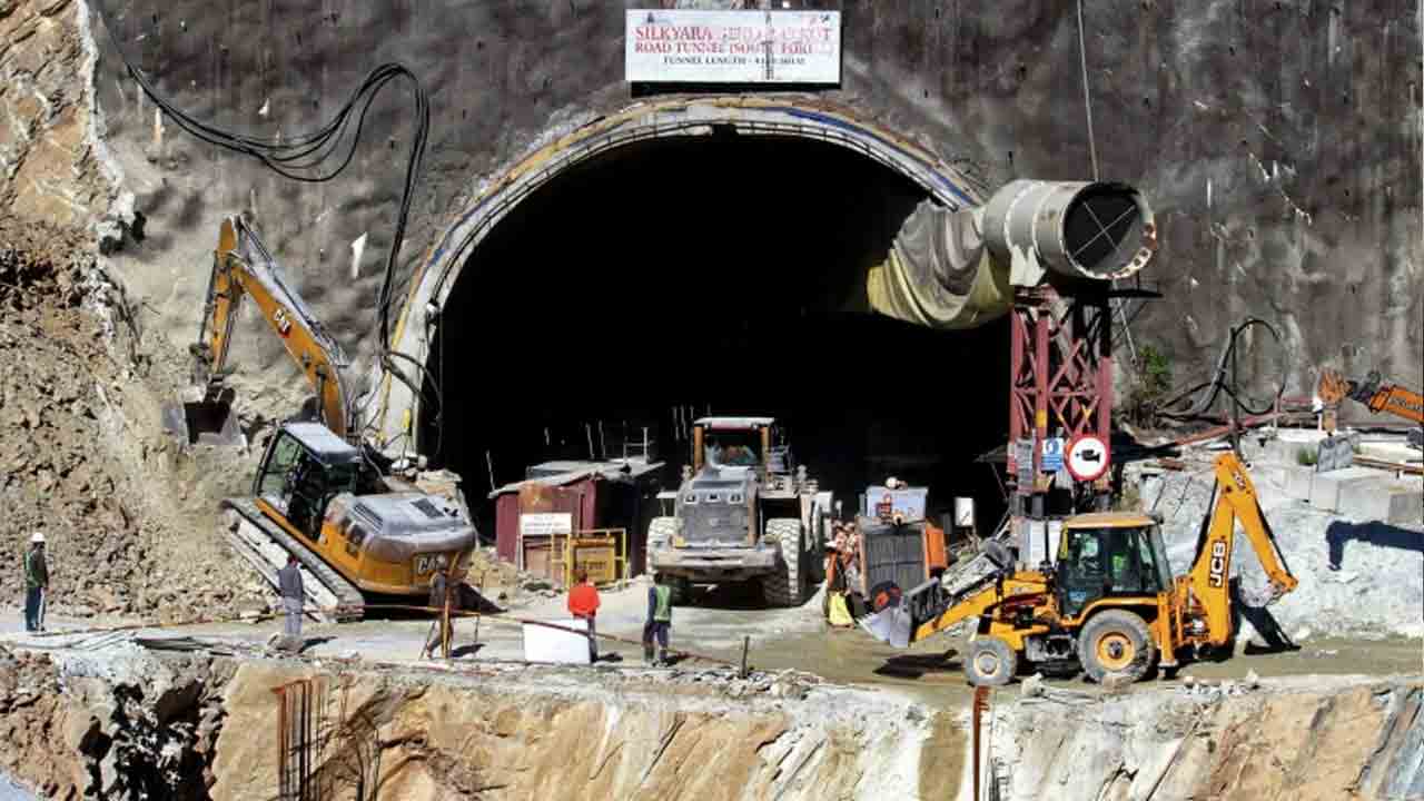 Uttarakashi Tunnel | క్షేమంగానే ‘సొరంగ’ బాధితులు.. వీడియో కాల్స్ మాట్లాడిన కుటుంబ సభ్యులు..!