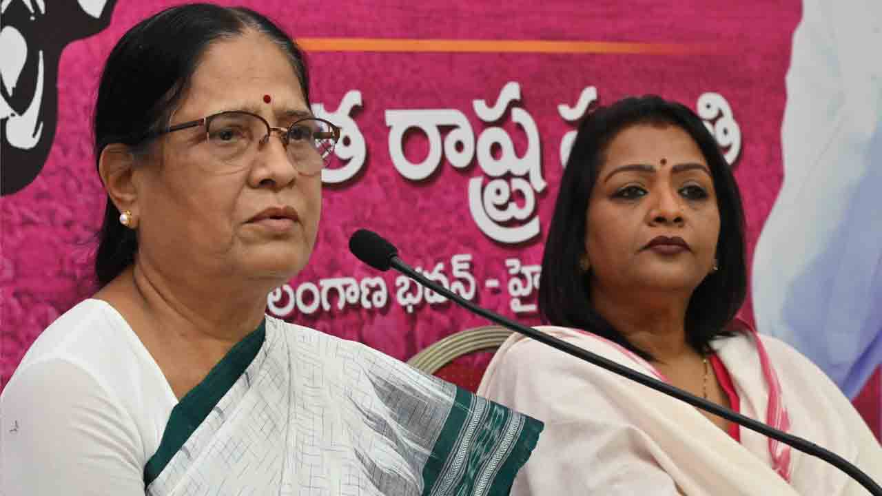 పోస్టల్‌ స్టాంపునకూ నోచుకోని పీవీ