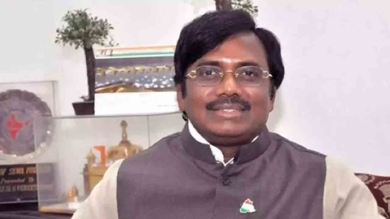 MLA Vivek | ఈడీ ఎదుట హాజరైన ఎమ్మెల్యే వివేక్
