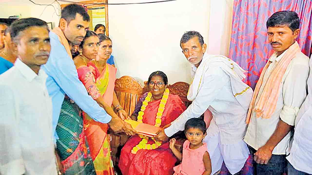 నాగజ్యోతిని దీవించిన ‘కల్యాణలక్ష్మి’ కుటుంబం