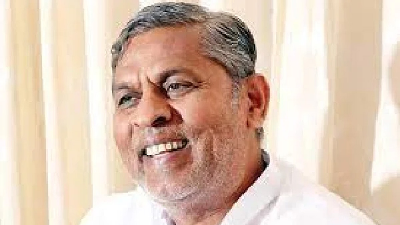 Karnataka | ఒక్కడే రేప్‌ ఎలా చేస్తాడు?.. కనీసం నలుగురైనా ఉండాలి.. బాధితురాలితో కాంగ్రెస్‌ నేత వికృత వ్యాఖ్యలు