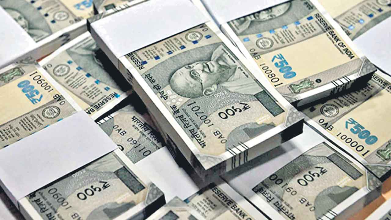 కర్ణాటకలో 600 కోట్ల అవినీతి!