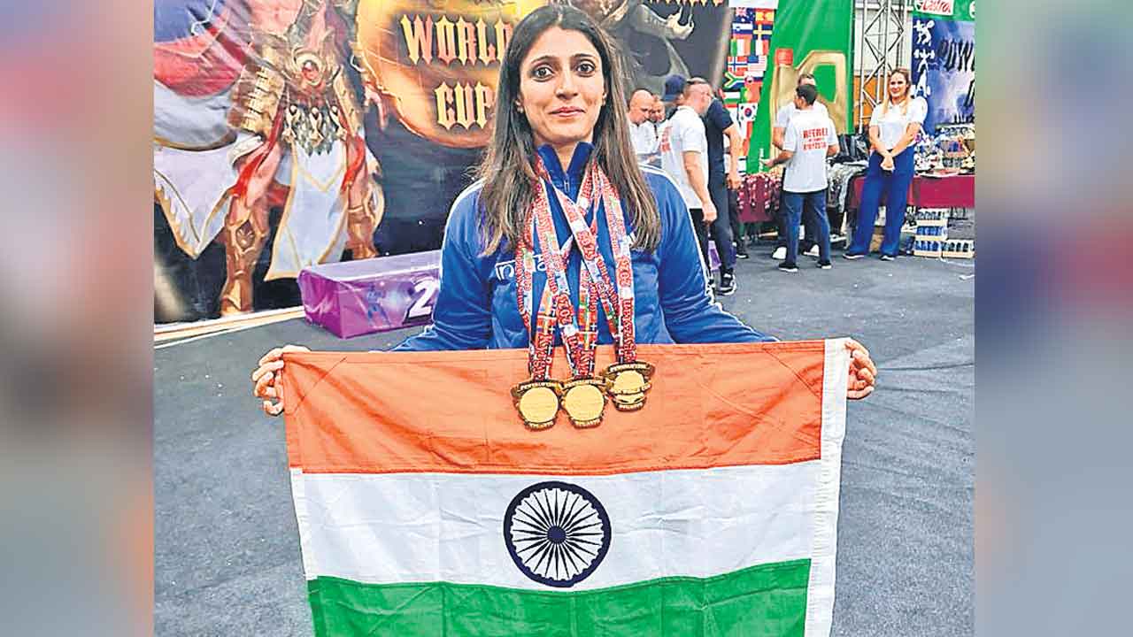 తరనుమ్‌ తీన్‌మార్‌