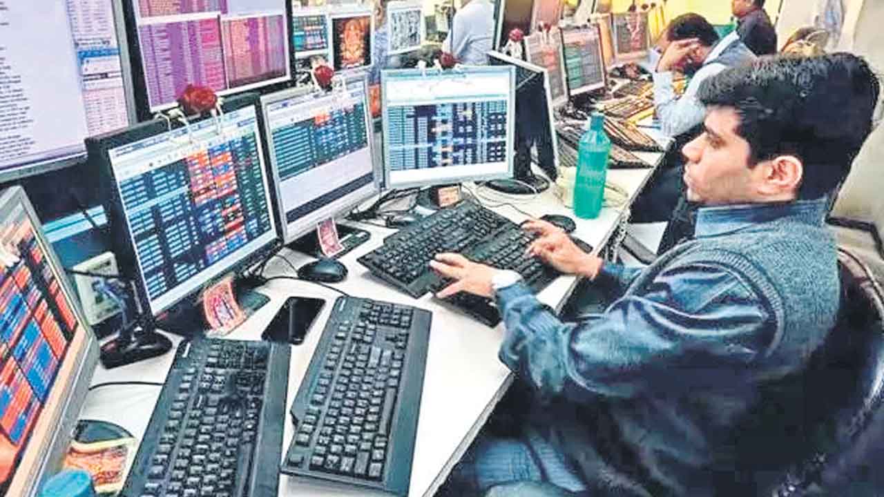 పడేసిన ఆర్థిక రంగ షేర్లు