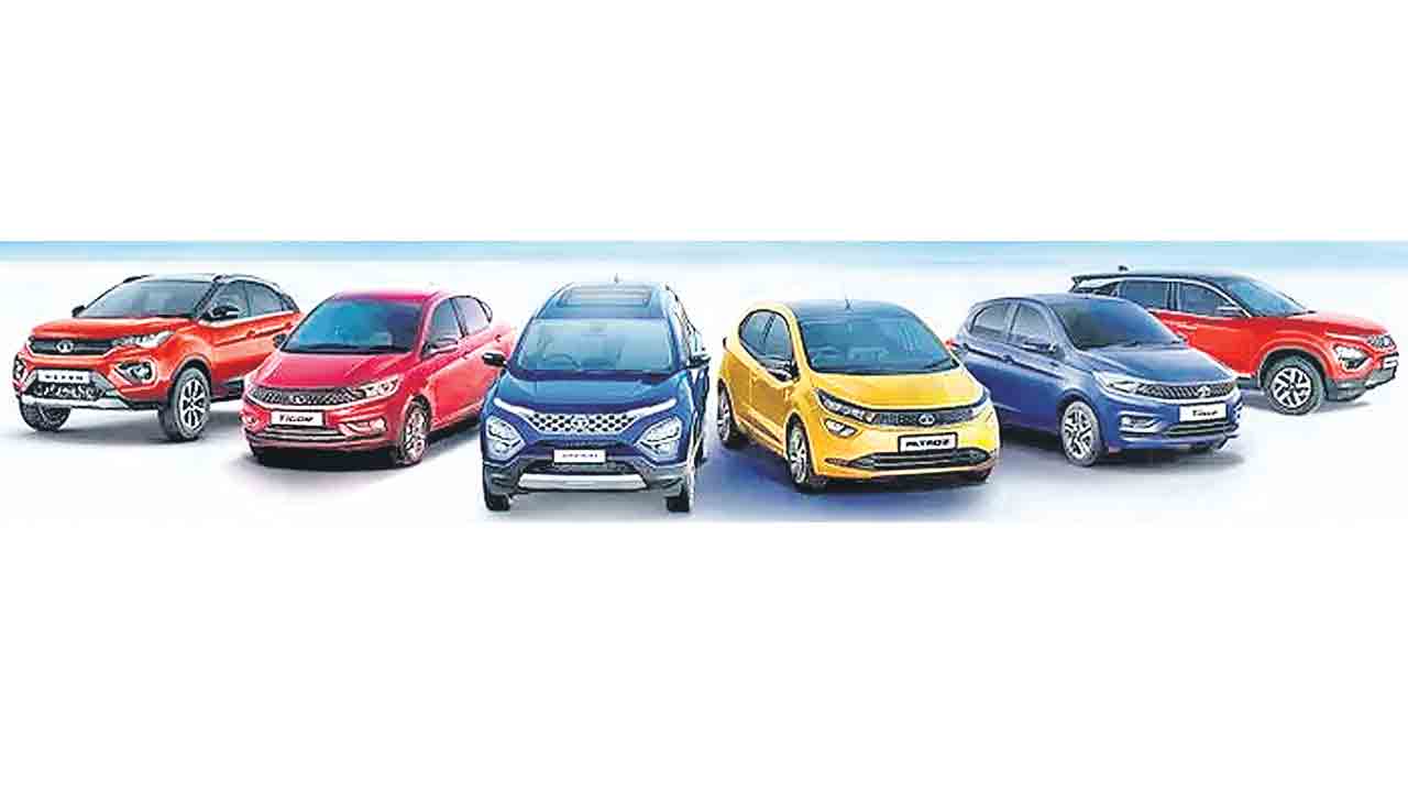 ఆటోకు పండుగ కళ