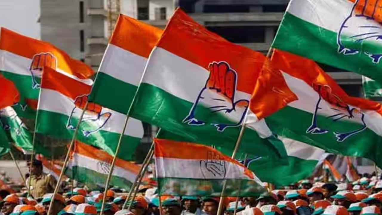 కర్ణాటక కుమ్ములాట