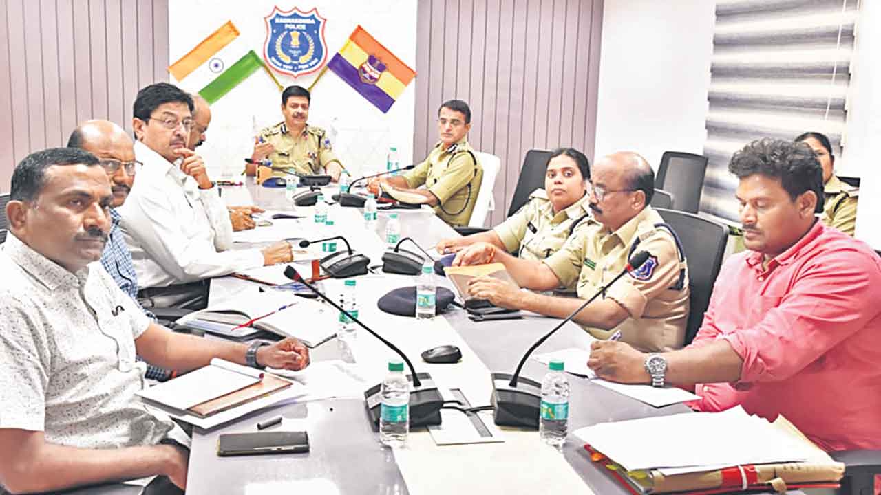 ఎన్నికల నిర్వహణలో అప్రత్తంగా ఉండాలి