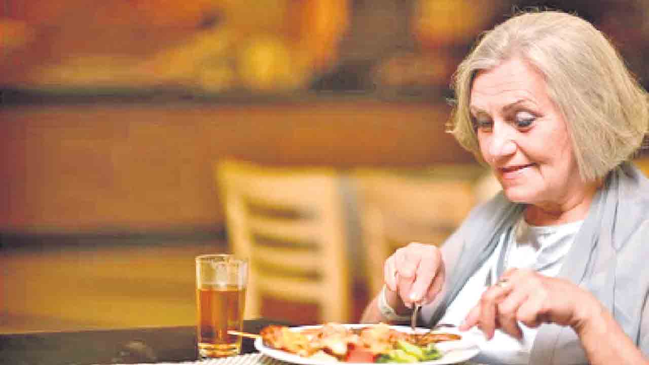 Dinner | రాత్రి భోజనానికి.. దీర్ఘాయుష్షుకు మధ్య సంబంధం ఏంటి..