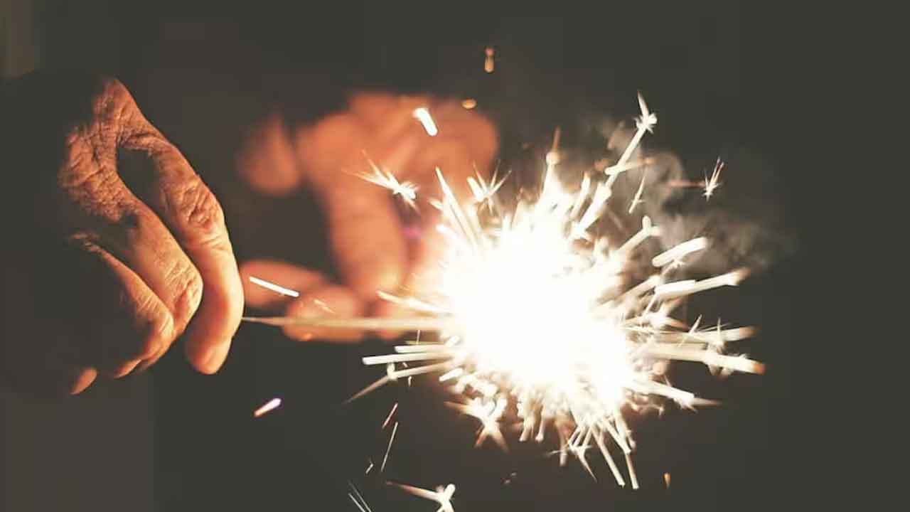 పటాకులతో పడిపోయిన గాలి నాణ్యత