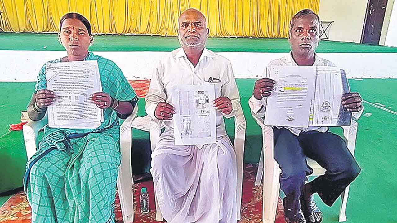 ఏనుగు రవీందర్‌రెడ్డి కబ్జాకోరు