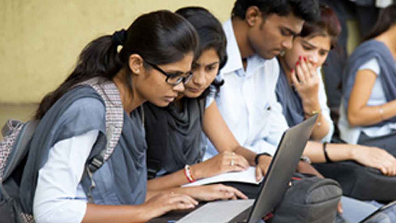 BTech | గుడ్‌న్యూస్.. ఉద్యోగం చేసుకొంటూ..ఇంజినీరింగ్‌ చదవొచ్చు