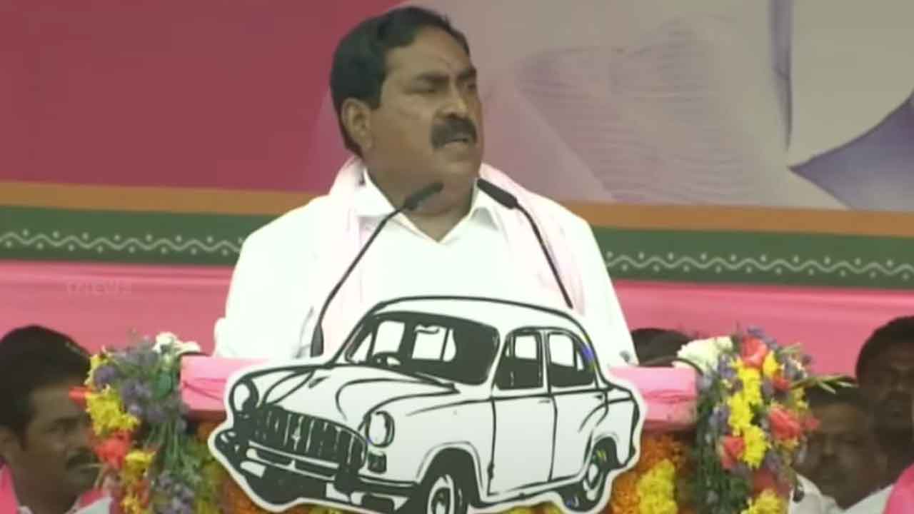 Minister Errabelli | ఏసీ గదుల్లో ఉండేవాళ్లు కావాలో.. మీతో ఉండే ఎండల తిరిగే దయన్న కావాలో ప్రజలు ఆలోచన చేయాలి : మంత్రి ఎర్రబెల్లి