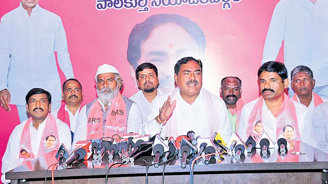 Errabelli Dayakar Rao | రేవంతే ద్రోహి.. ‘ఓటుకు నోటు’లో పట్టుబడిన దొంగ: మంత్రి ఎర్రబెల్లి