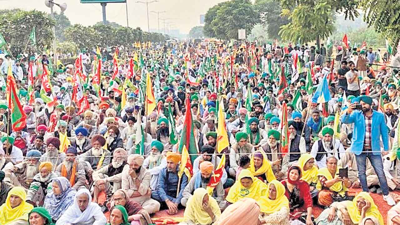 నేడు రాజ్‌భవన్లకు మార్చ్‌