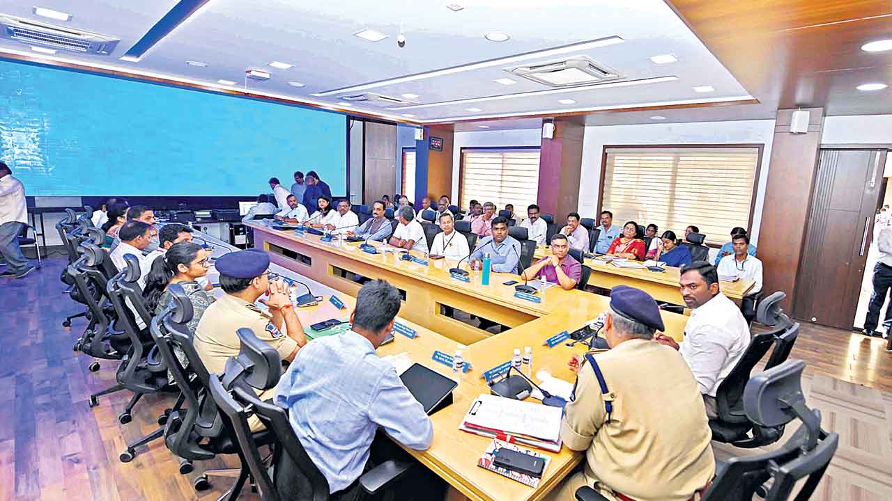 ఎన్నికల ప్రశాంతతకు.. 24 గంటల నిఘా